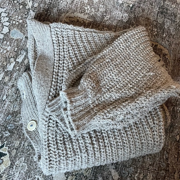 Babaa no 19 cardigan in mist - Picture 4 of 6